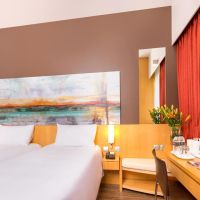 ibis one central