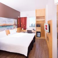 ibis one central