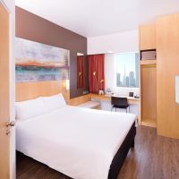 ibis one central