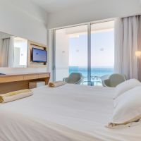 vrissaki beach hotel