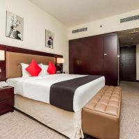 landmark summit hotel