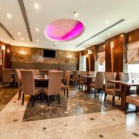landmark summit hotel