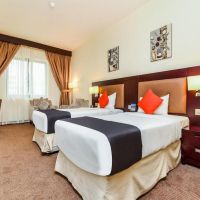 landmark summit hotel