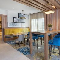hampton by hilton al barsha