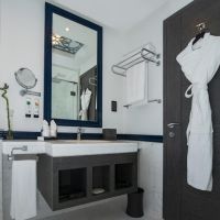 edge creekside hotel