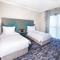 edge creekside hotel