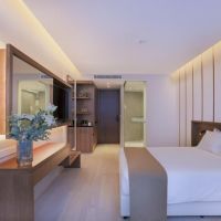 radisson beach larnaca