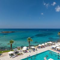louis nausicaa beach