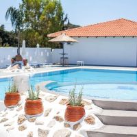 tinas plus apartments