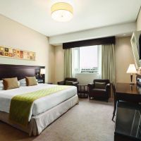 crowne plaza jumeirah dubai