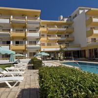 trianta hotel apartments