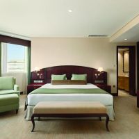 crowne plaza jumeirah dubai