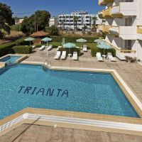 trianta hotel apartments