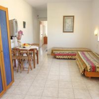 kassandra family apartments