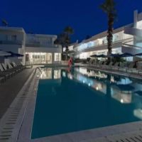 paleos family apartments