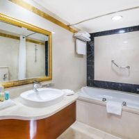 holiday inn bur dubai - embassy district.