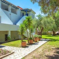 xenios faros apartments