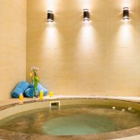 crystal al majaz hotel