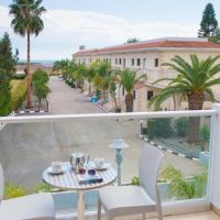 loutsiana hotel apts